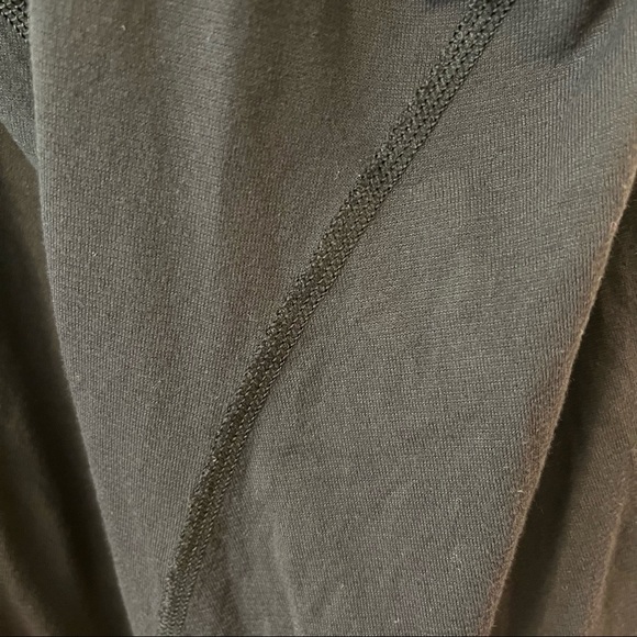 Lululemon Practice Freely Tank - Black - Size 6 - Picture 9 of 12